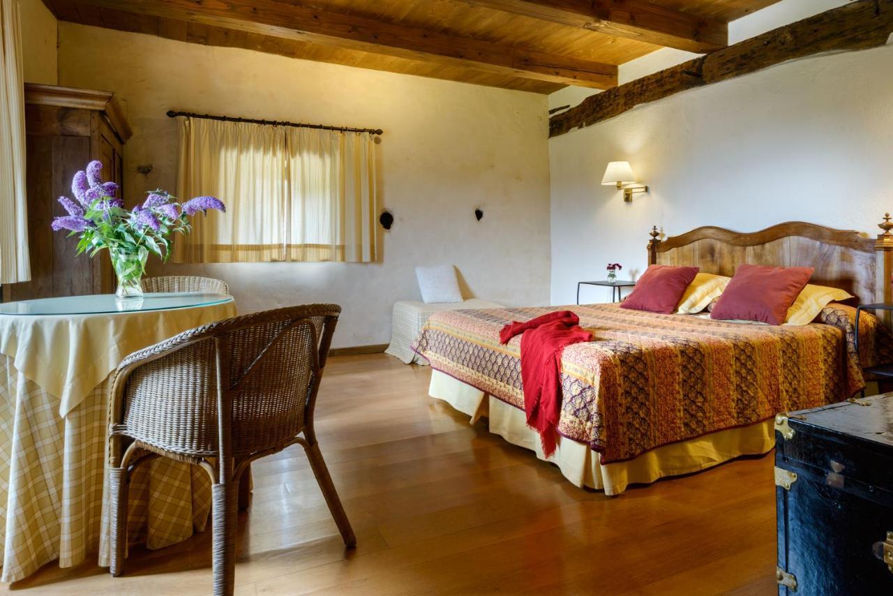 Hotel Akerreta Buitenkant foto