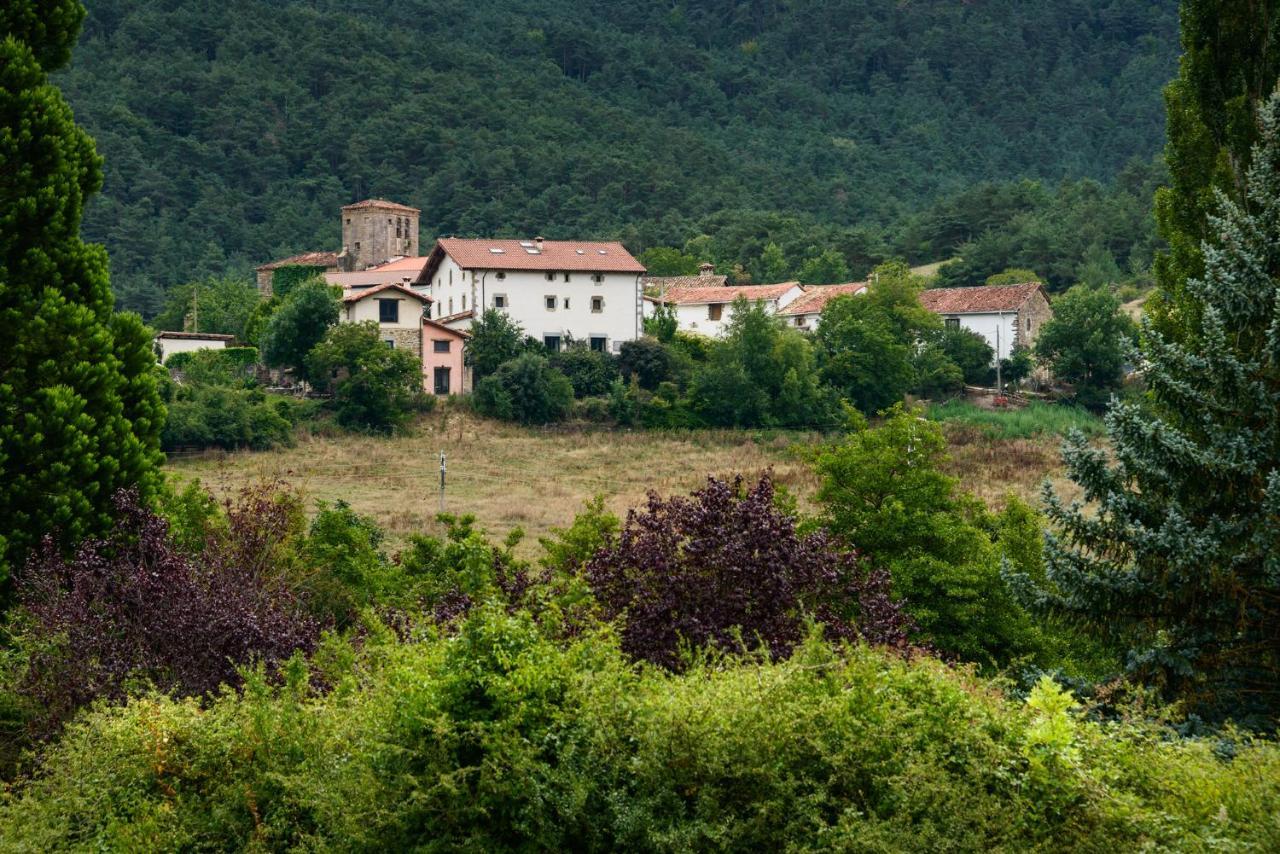 Hotel Akerreta Buitenkant foto