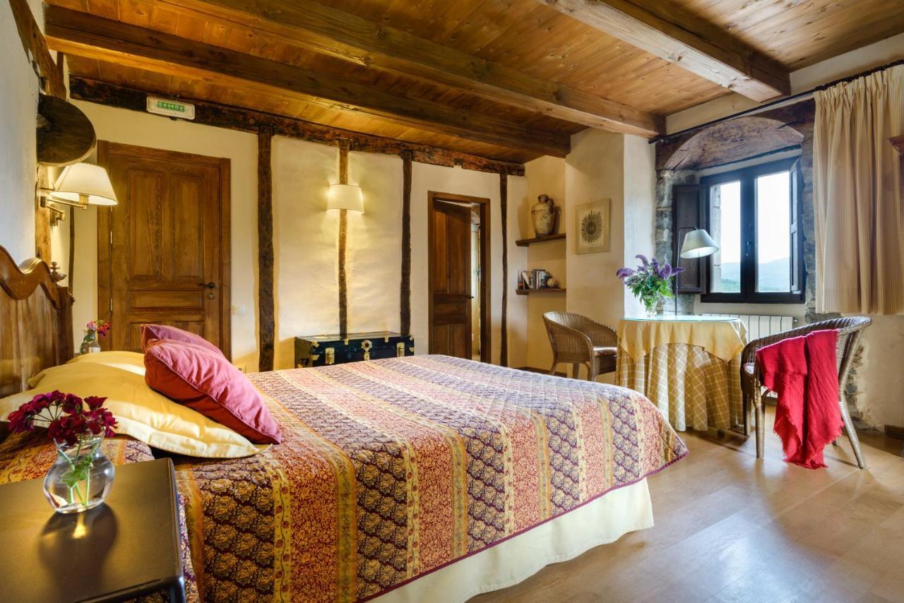 Hotel Akerreta Buitenkant foto
