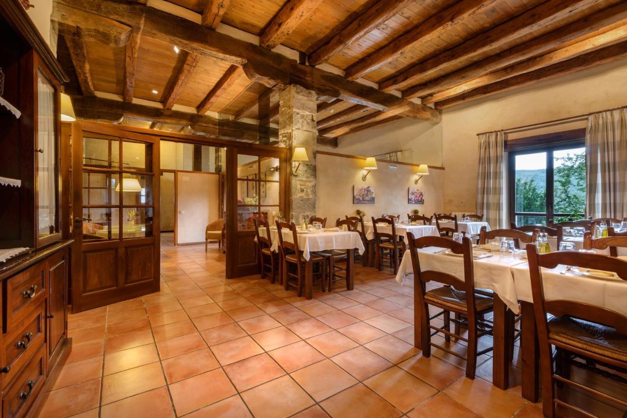 Hotel Akerreta Buitenkant foto