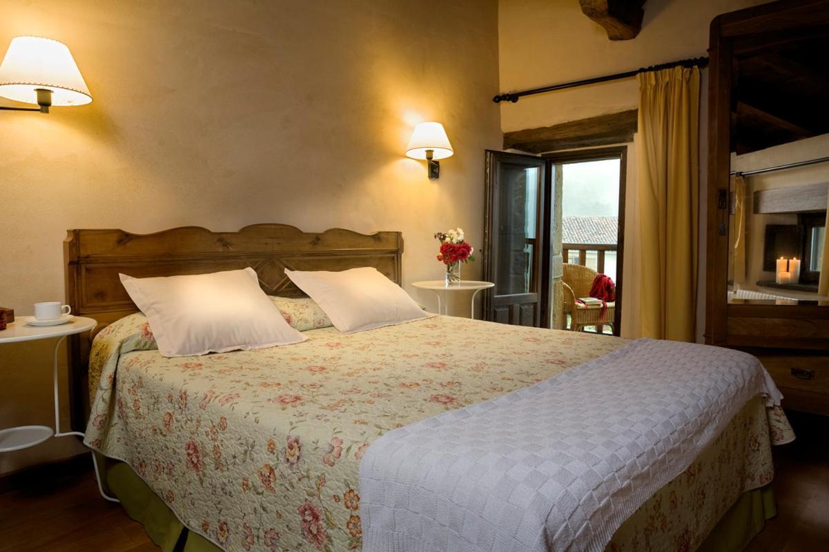 Hotel Akerreta Buitenkant foto